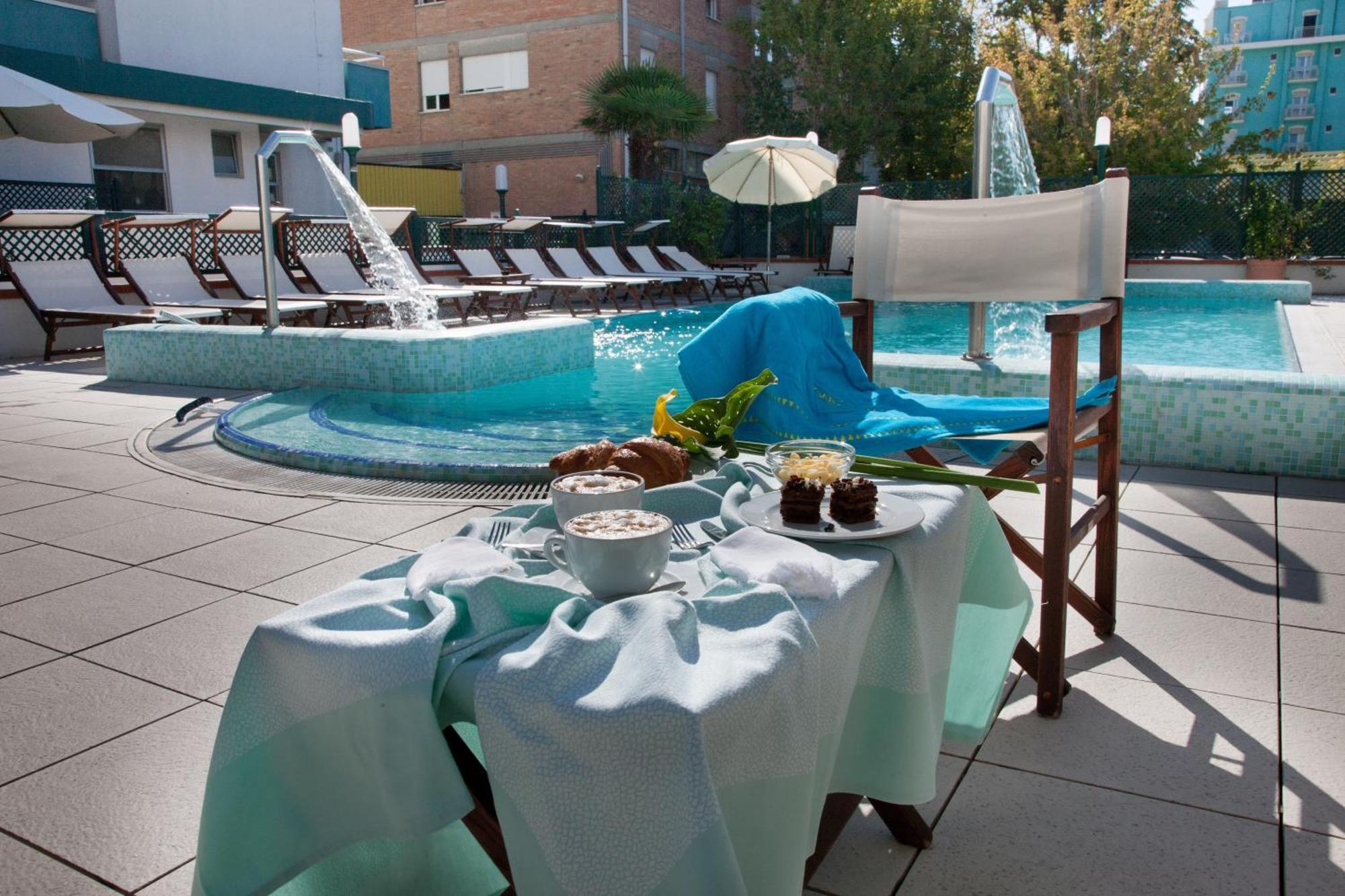 Hotel Gaby Римини Экстерьер фото