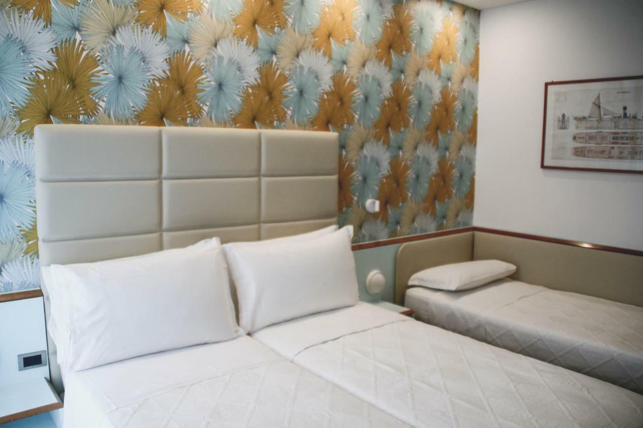 Hotel Gaby Римини Экстерьер фото